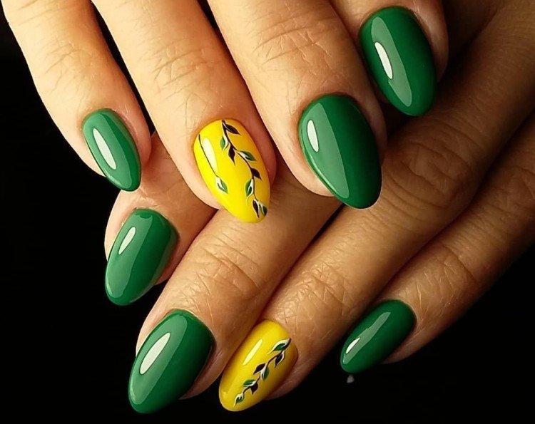 Желто-зеленый маникюр