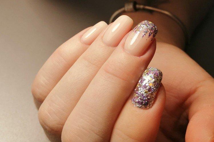 Светлый маникюр - фото и идеи