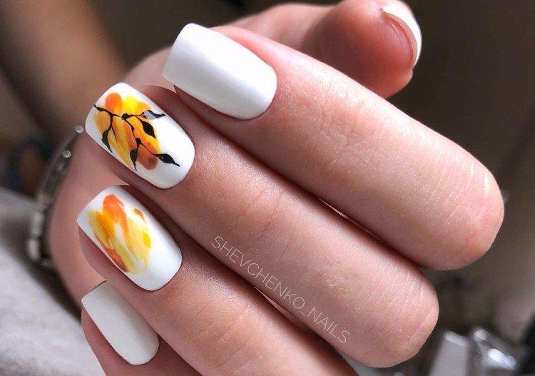 Светлый маникюр - фото и идеи