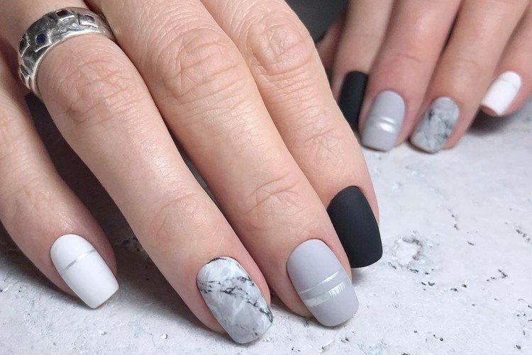Светлый серый маникюр