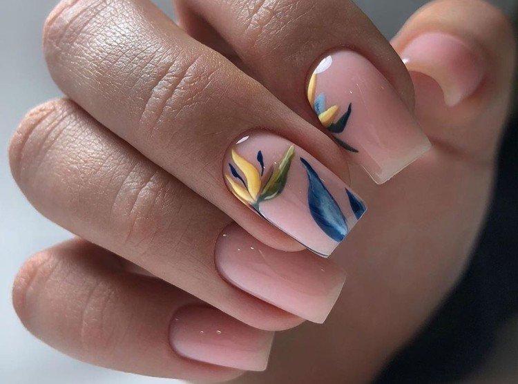 Светлый маникюр - фото и идеи