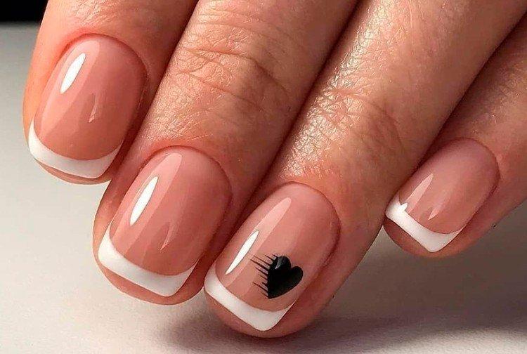 Французский маникюр с рисунками 2021