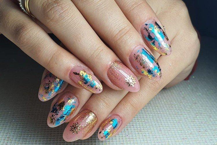 Дизайн ногтей с фольгой