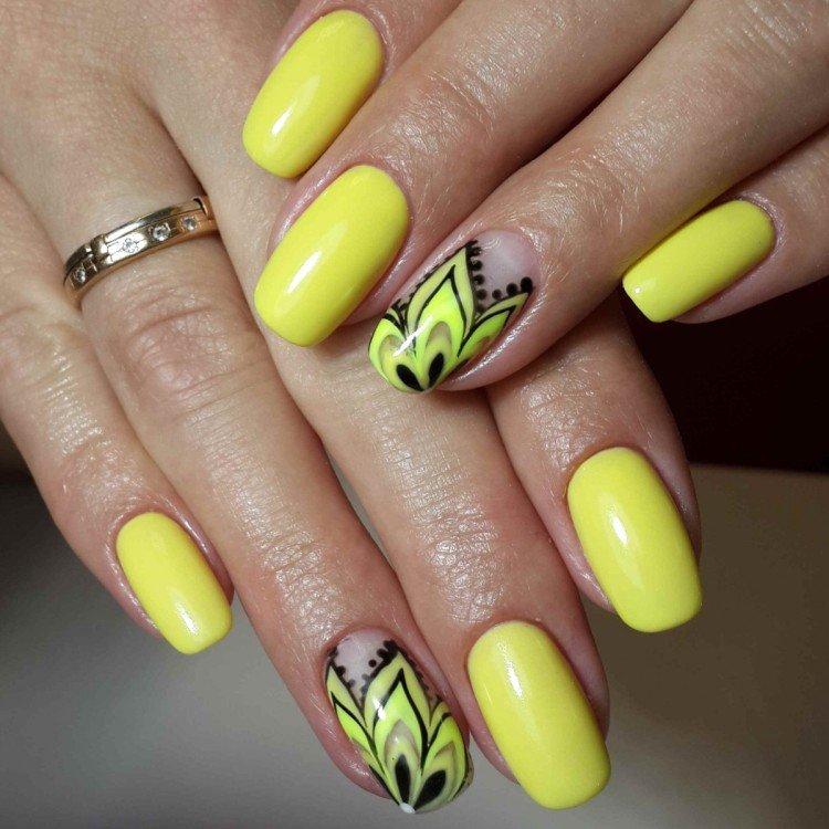 Яркий дизайн ногтей