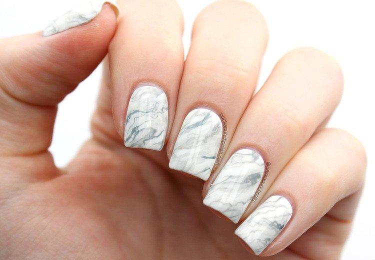 Светлый дизайн ногтей
