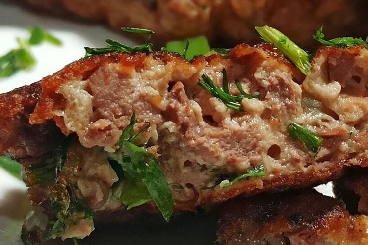 Котлеты из куриной печенки со сметаной