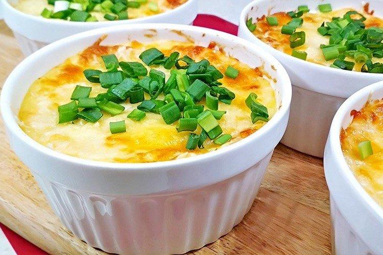 Курица с картошкой и сыром в духовке