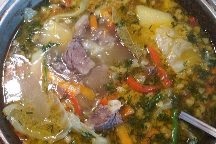 Шурпа из свинины с нутом