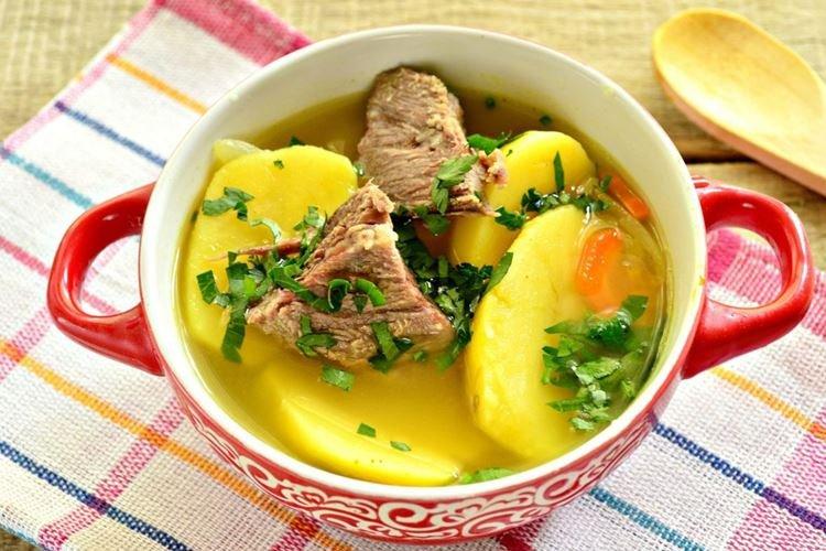 Шурпа из свинины с сельдереем