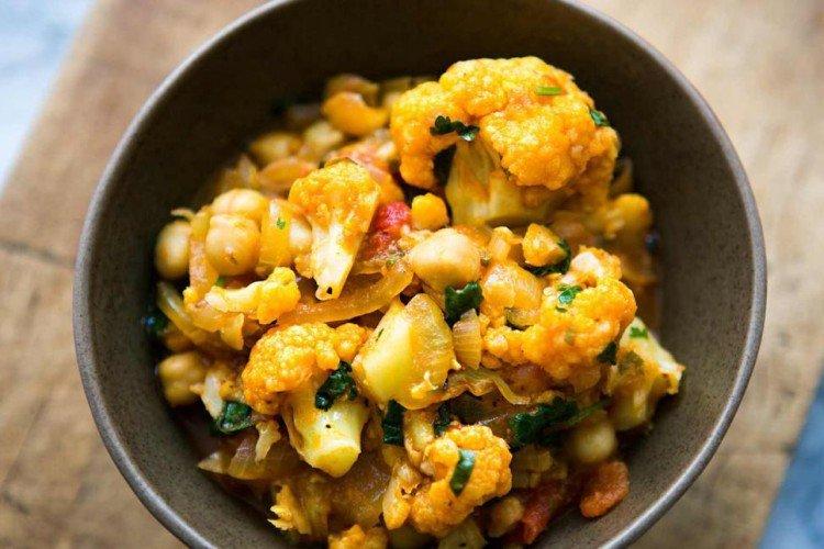 Тушеные овощи с цветной капустой