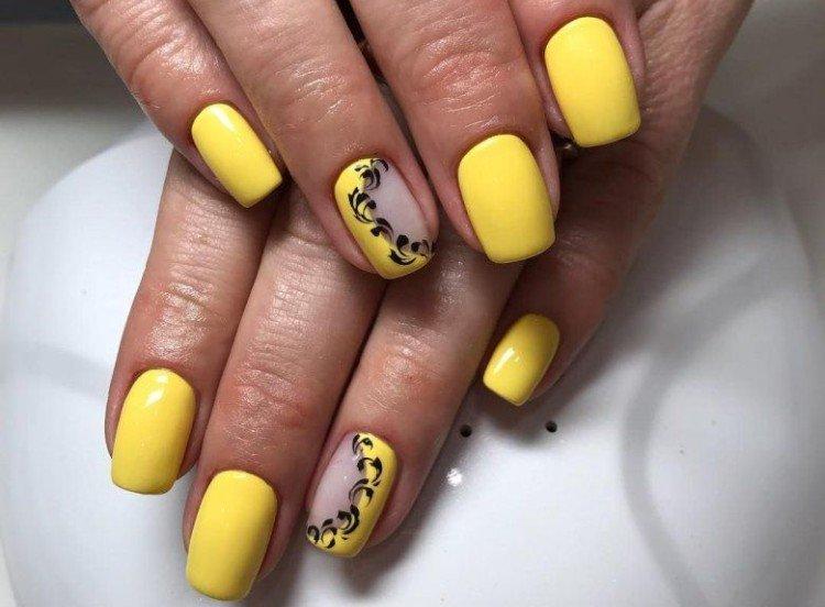 Желтый весенний маникюр