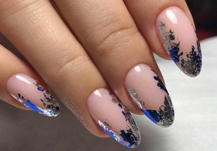 Маникюр с фольгой на овальные ногти