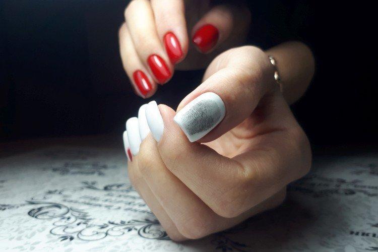 Маникюр «разные руки»