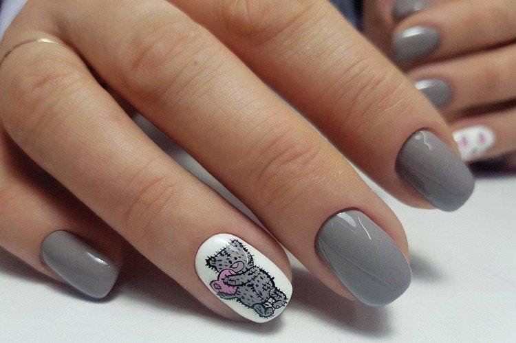 Серый маникюр