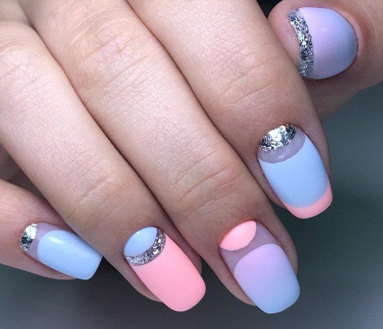 Розово-голубой маникюр