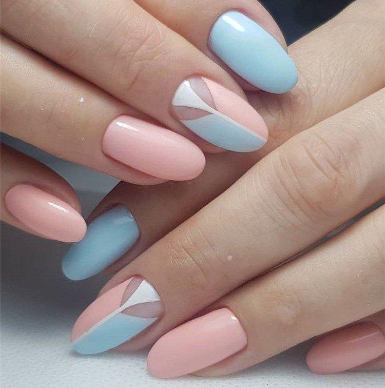 Розово-голубой маникюр