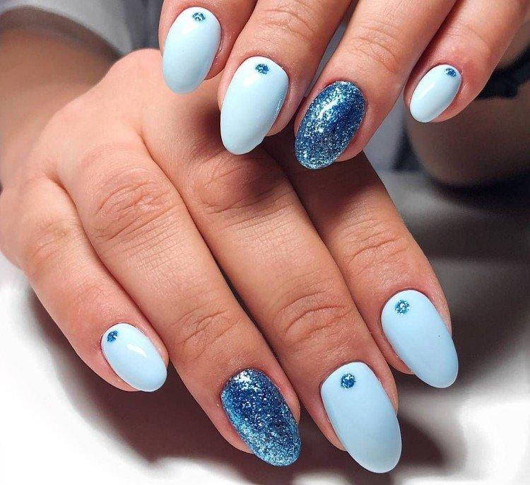 Сине-голубой маникюр
