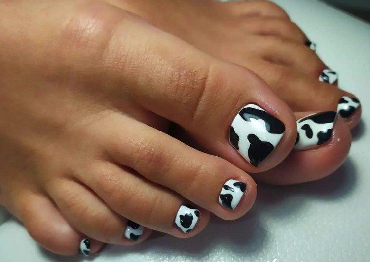 Животные принты в педикюре