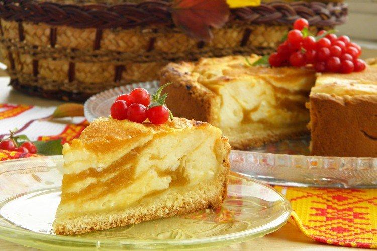 Песочный пирог с творогом и тыквой