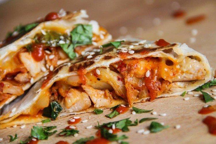 Кесадилья с курицей и баклажанами