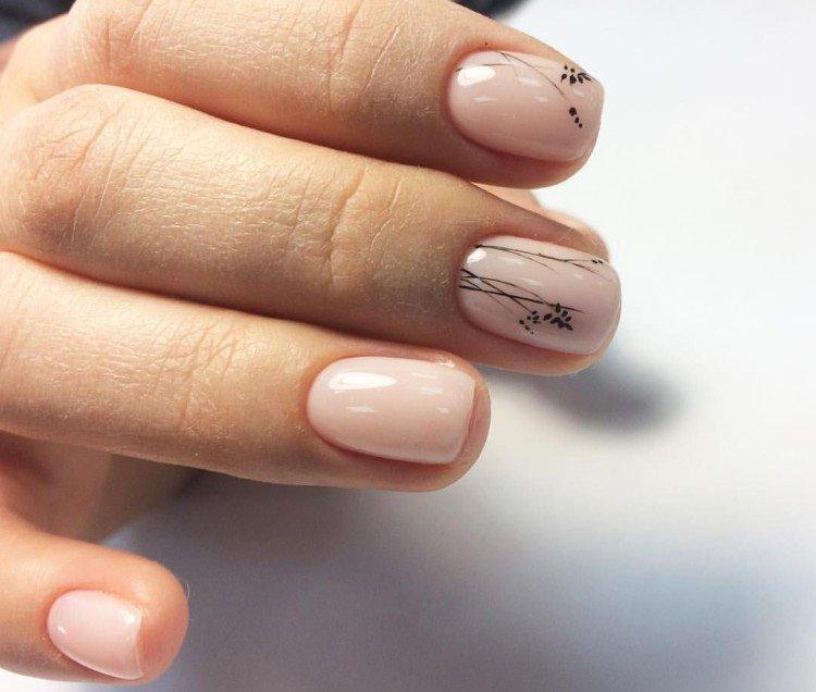 Минималистичный дизайн ногтей