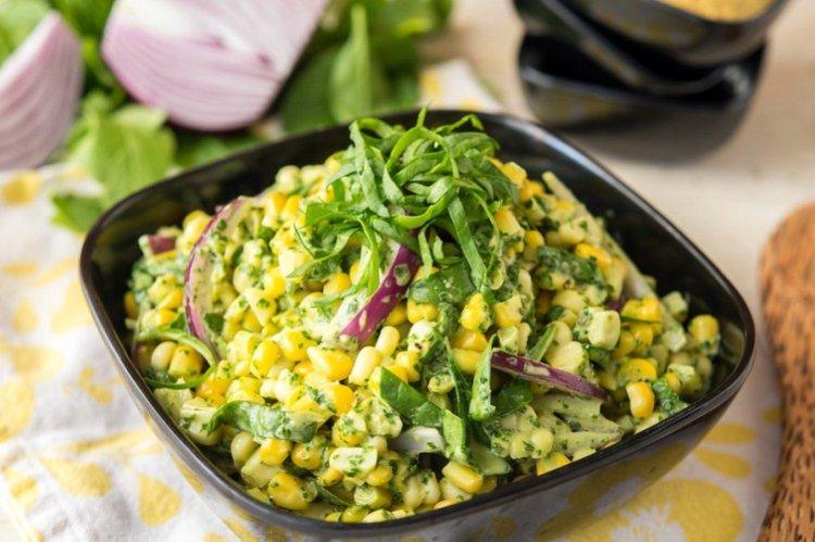 Быстрый салат из щавеля