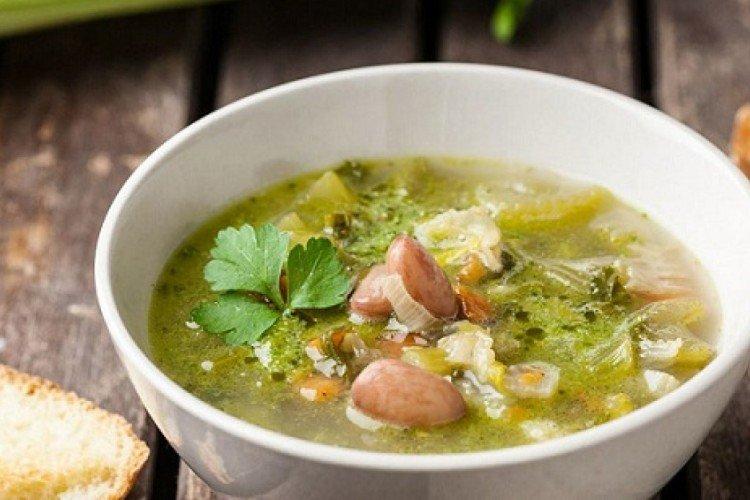 Фасолевый суп с квашеной капустой