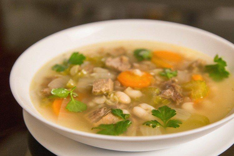 Фасолевый суп с говядиной