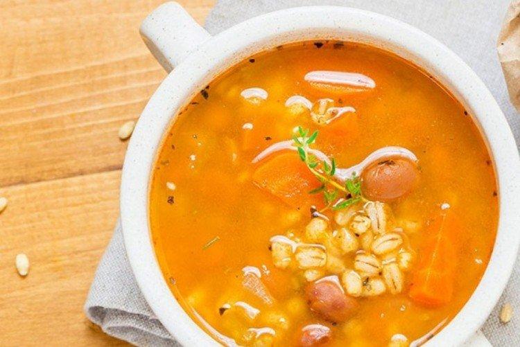 Суп из красной фасоли с перловкой