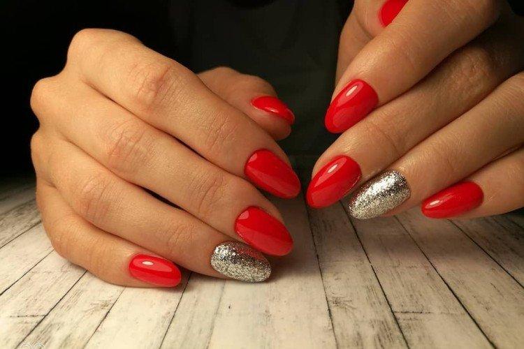 Красный маникюр