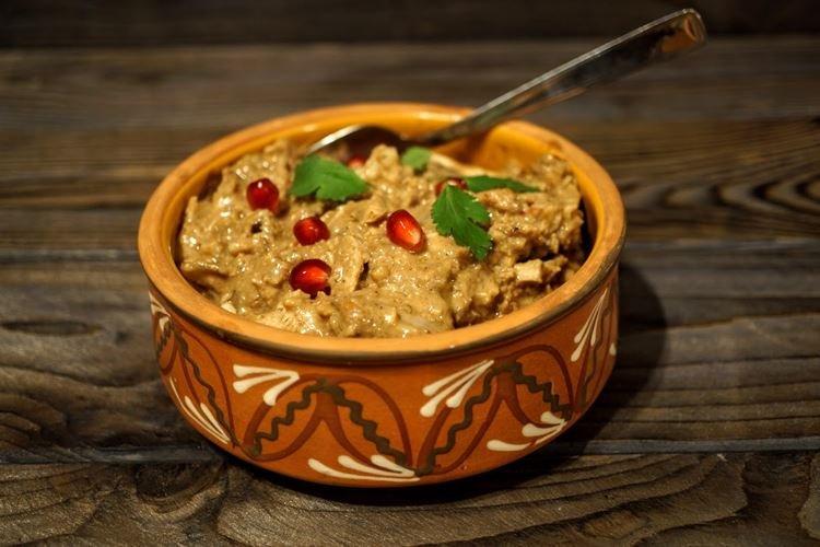 Сациви по-грузински с баклажанами