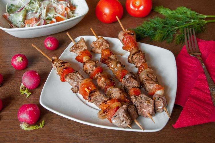 Шашлык из свинины в винном маринаде
