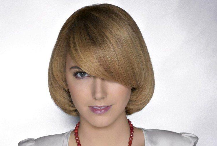 Паж с длинной челкой