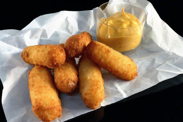 Сосиски в кляре на кефире