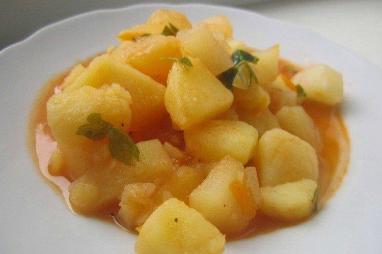 Постный тушеный картофель