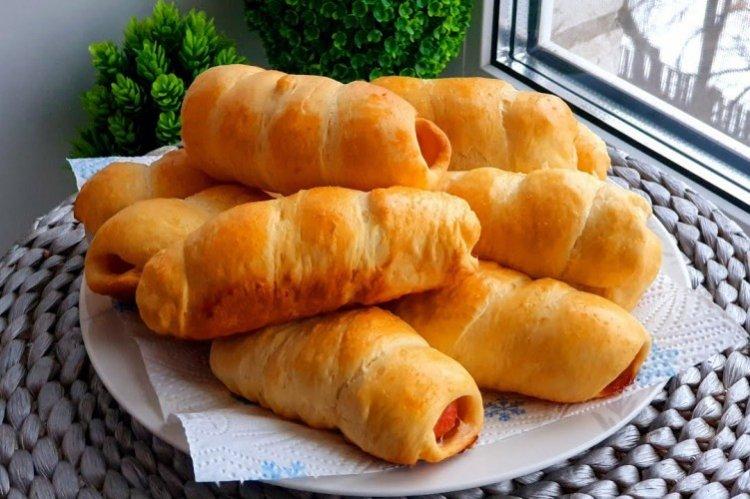 Сосиски в тесте в мультиварке