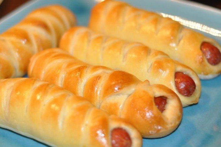 Сосиски в тесте на кефире