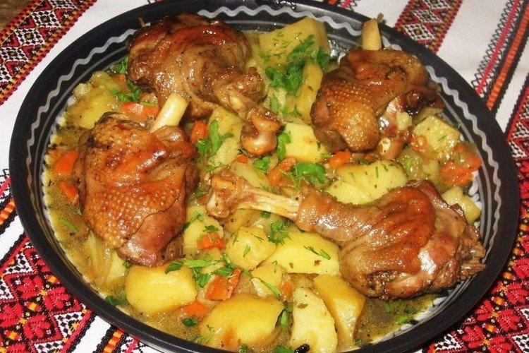 Утка с овощами в духовке