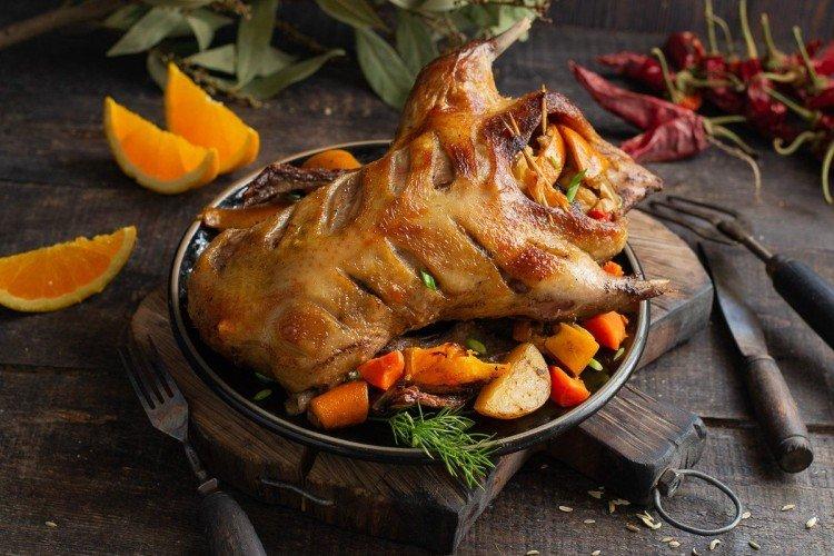 Утка с тыквой в духовке
