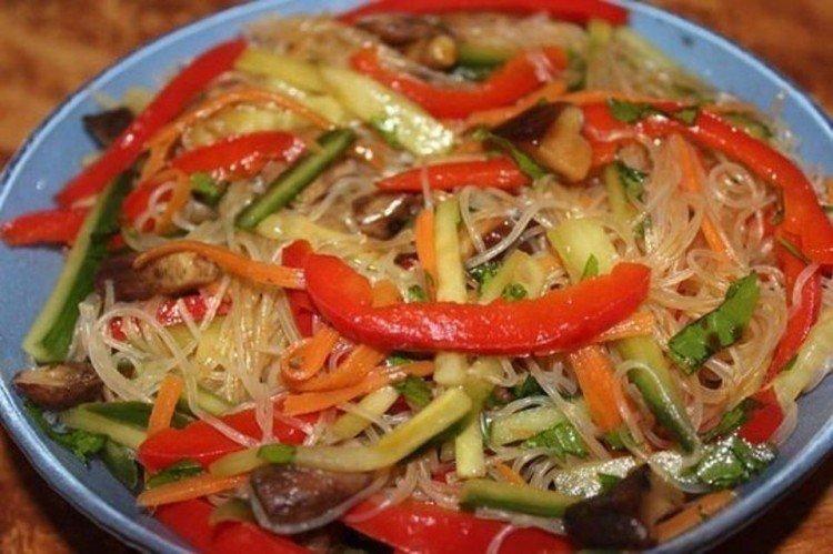 Фунчоза с запеченными овощами