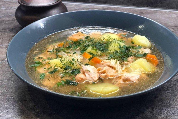 Суп с красной рыбой