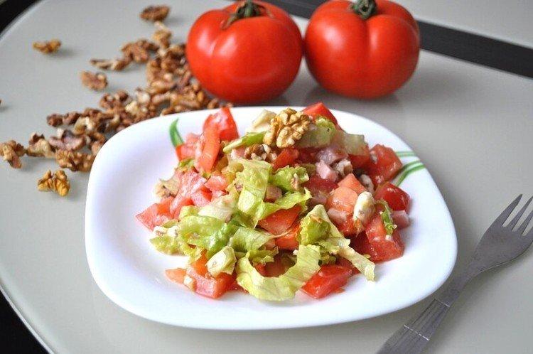 Салат с ветчиной и голубым сыром