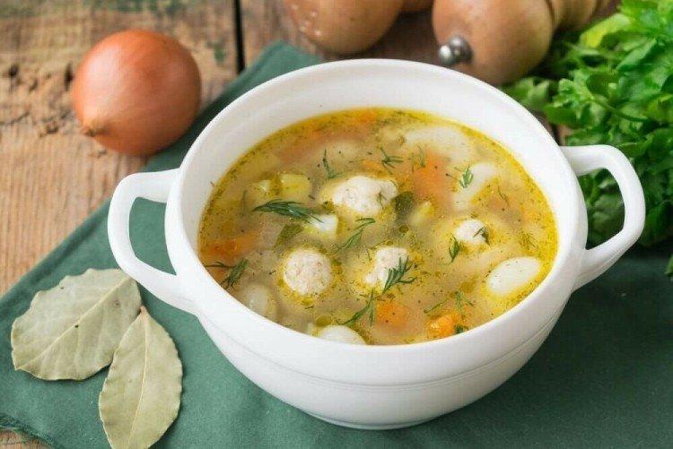 Суп с куриными фрикадельками
