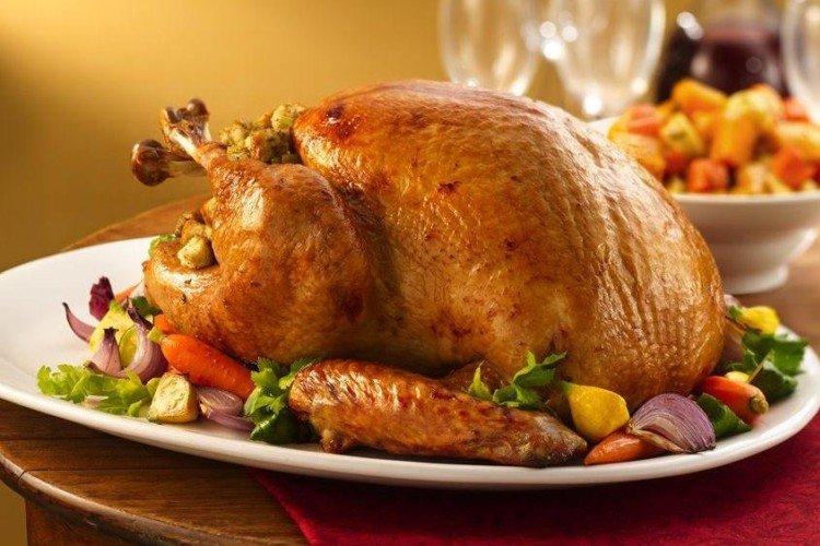 Индейка с вином и овощами