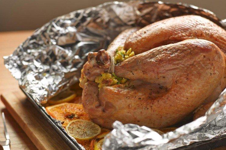 Индейка, запеченная в фольге
