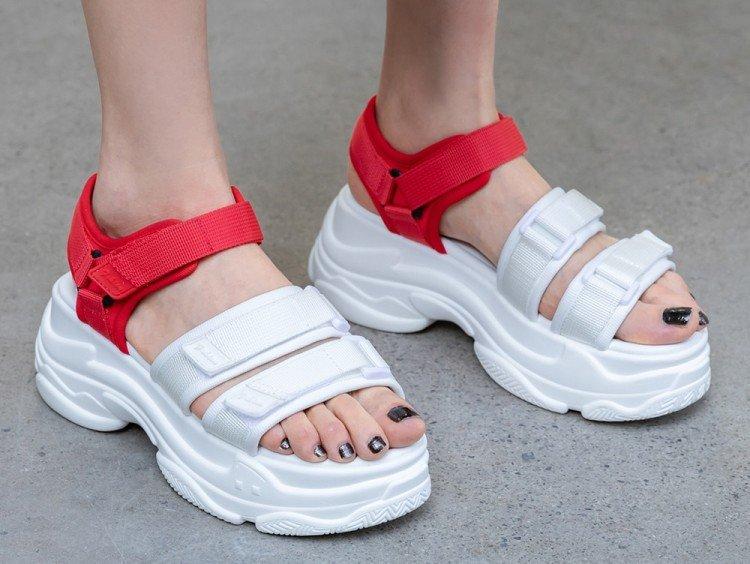 Стилизация под кроссовки