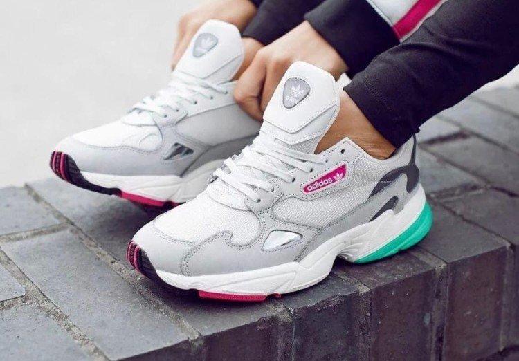 Женские кроссовки, весна-лето 2021 - фото и идеи