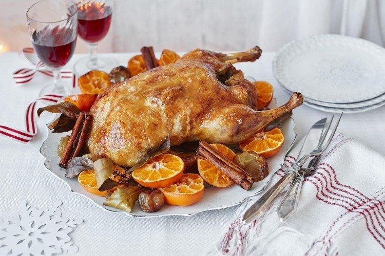 Запеченная утка с апельсинами в рукаве