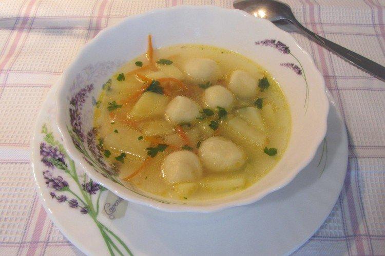 Суп с клецками из заварного теста