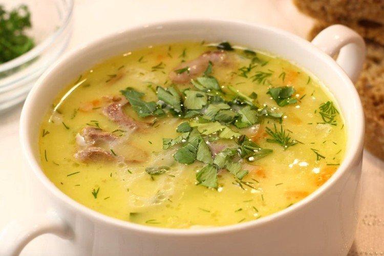 Суп с говядиной и сыром